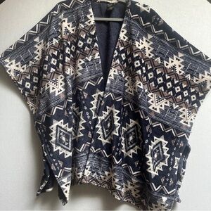 Cuddl Duds Aztec Geometric Plush Fleece Open Front Robe Poncho S/M
